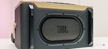 JBL Authentics 300